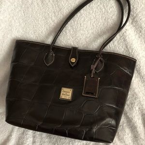 Dooney & Bourke Leather Shopper Bag. Sz Med-Large
